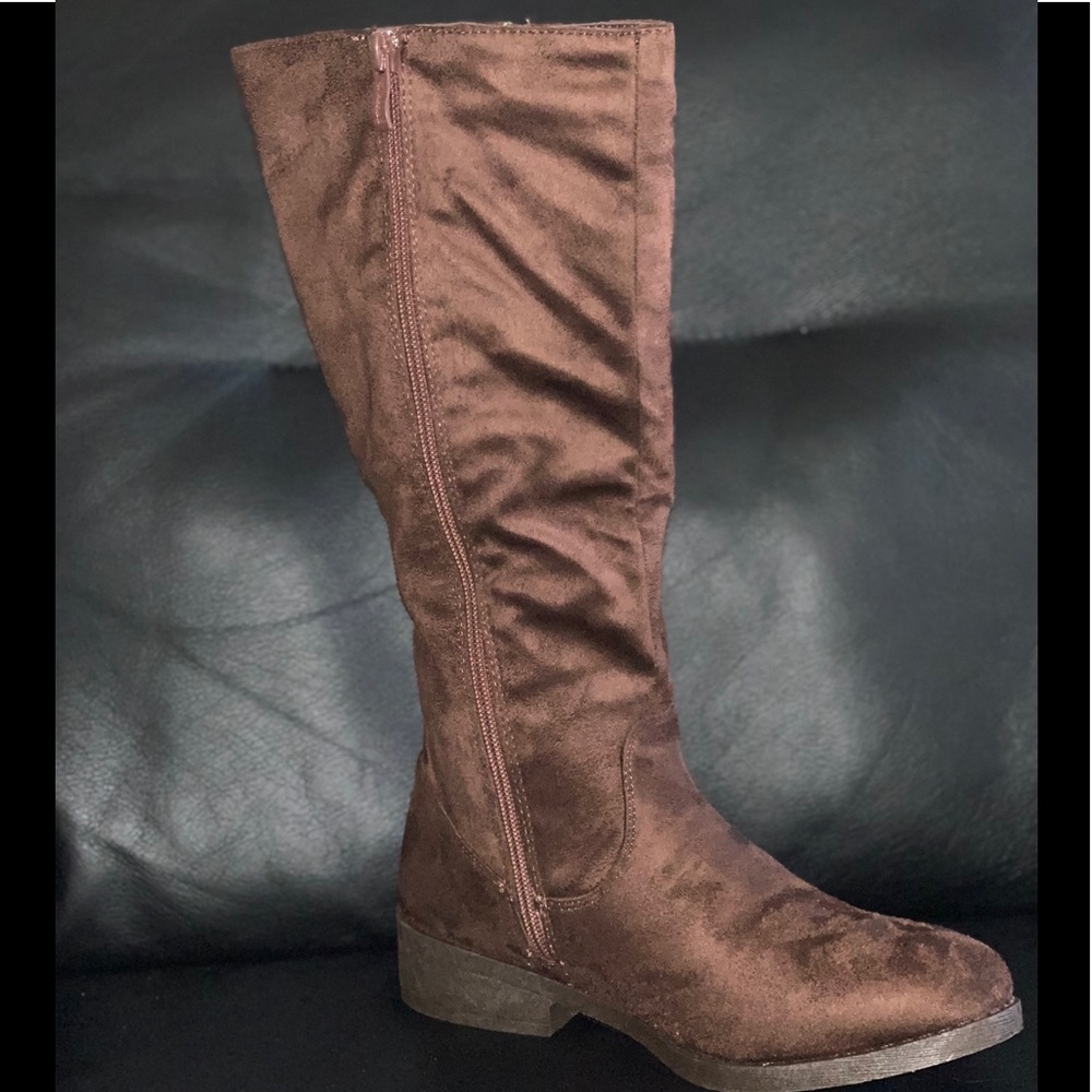 Boots - Picture 2 of 2